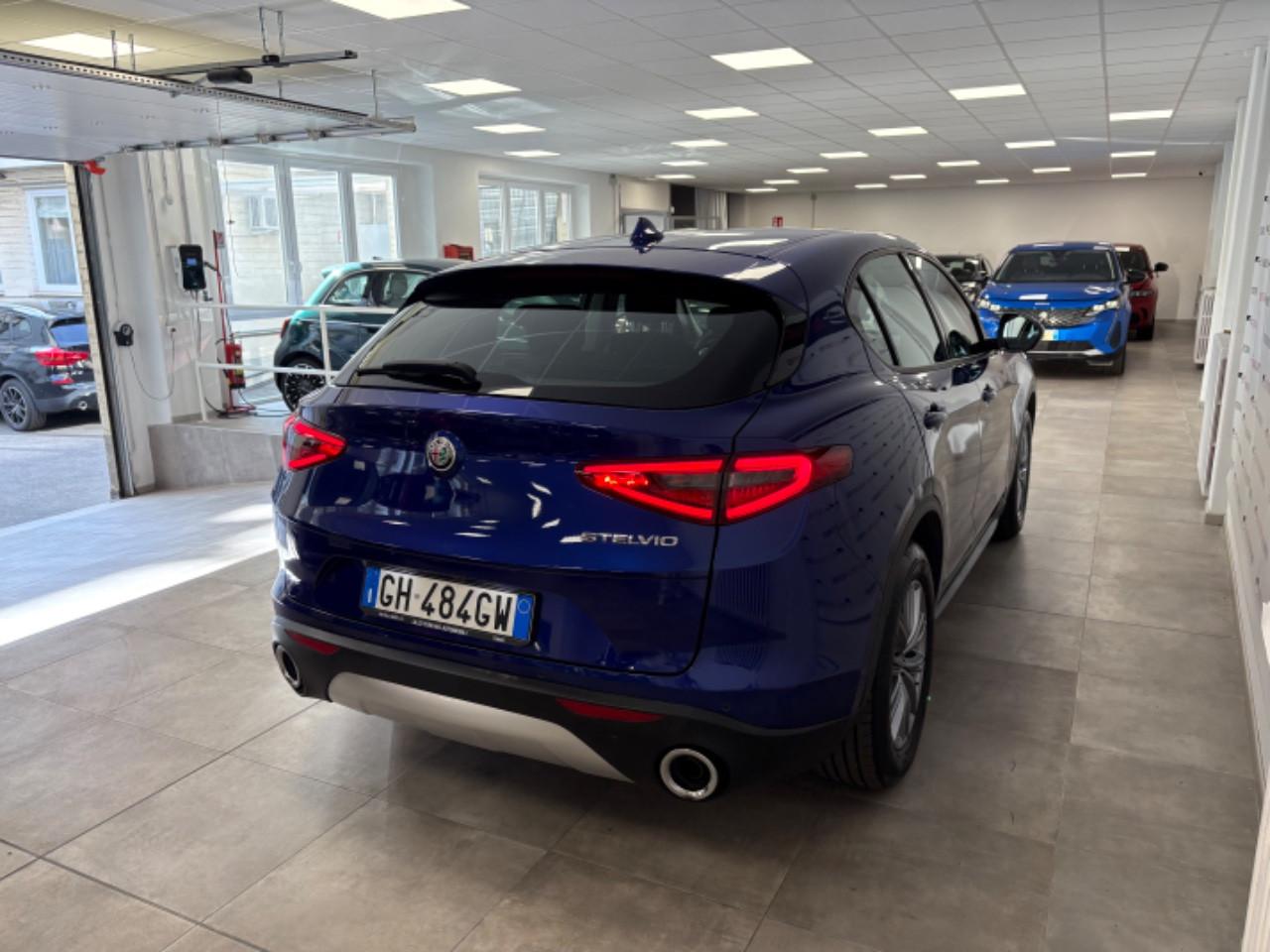 Alfa Romeo Stelvio 2.2 t Business rwd 160cv auto