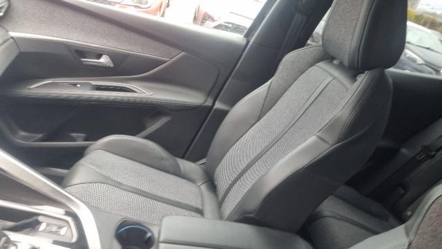 PEUGEOT 3008 BlueHDi 130 S&S aut Allure Pack