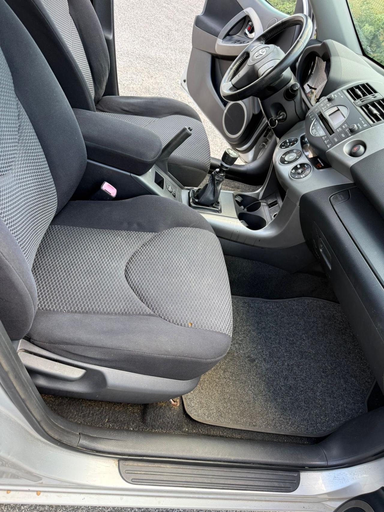 Toyota RAV 4 RAV4 2.2 D-4D 136 CV DPF Sol