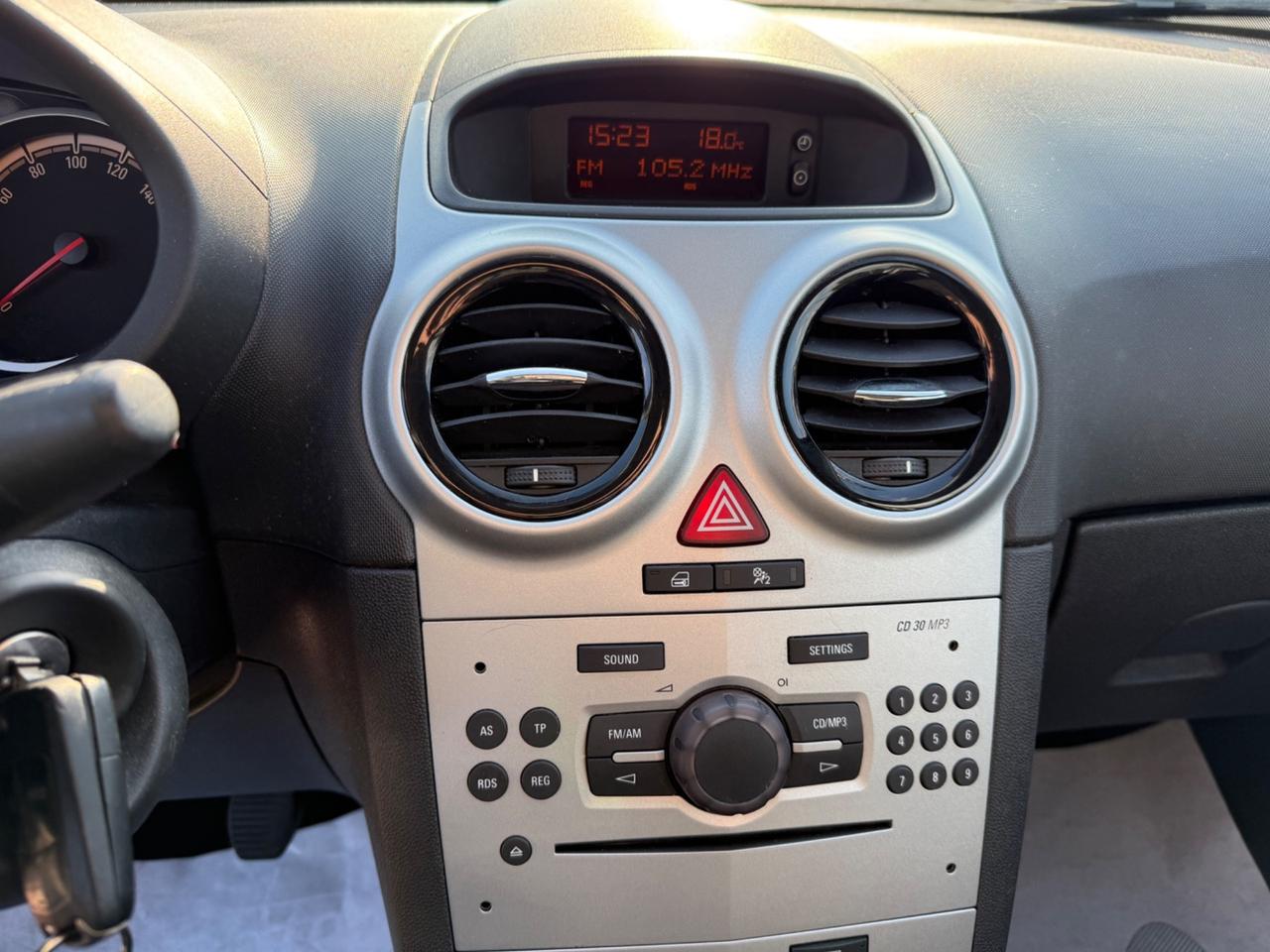 Opel Corsa 1.2 3 porte Edition OK NEOPATENTATI