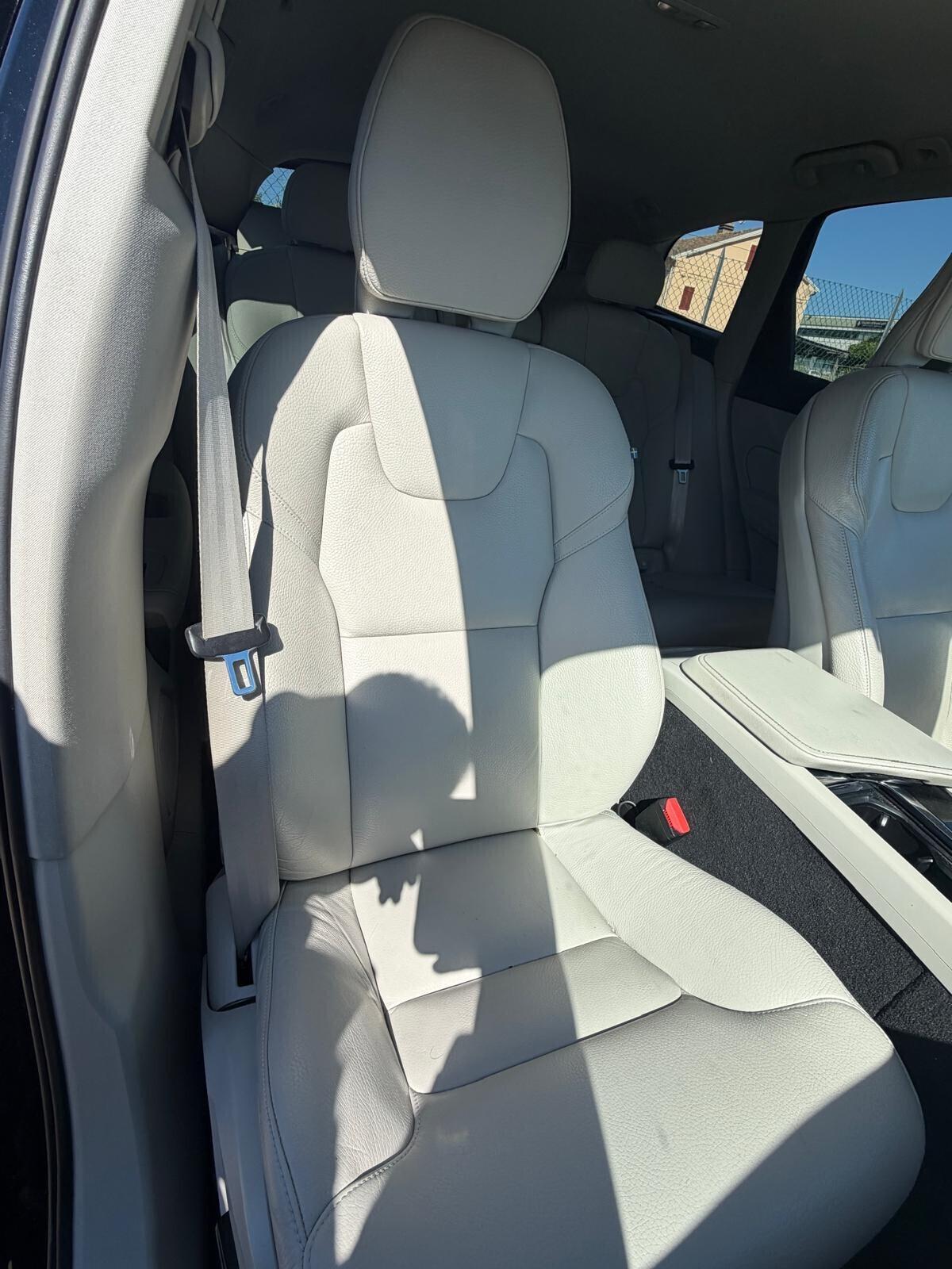 Volvo XC 60 XC60 B4 (d) AWD automatico Ultimate Dark N1 (AUTOCARRO)