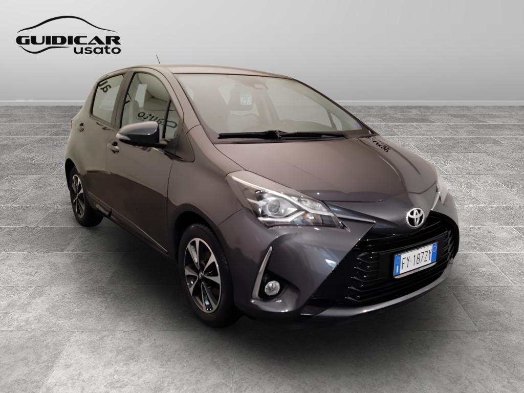 TOYOTA Yaris III 2017 - Yaris 5p 1.0 Active my18