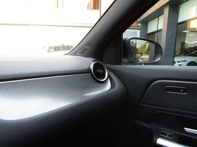 Mercedes-Benz GLA 180 d SPORT CAMBIO AUTO,CERCHI 18,FARI LED,TELECAMERA