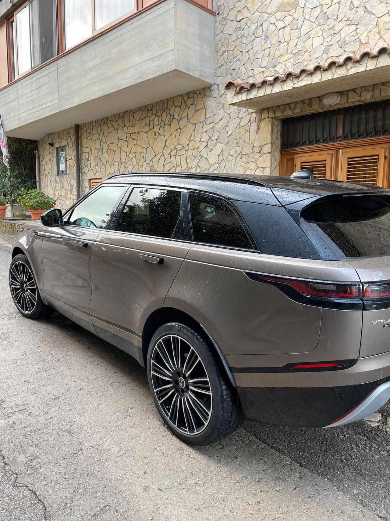 Land Rover Range Rover Velar Range Rover Velar 2.0D I4 240 CV R-Dynamic