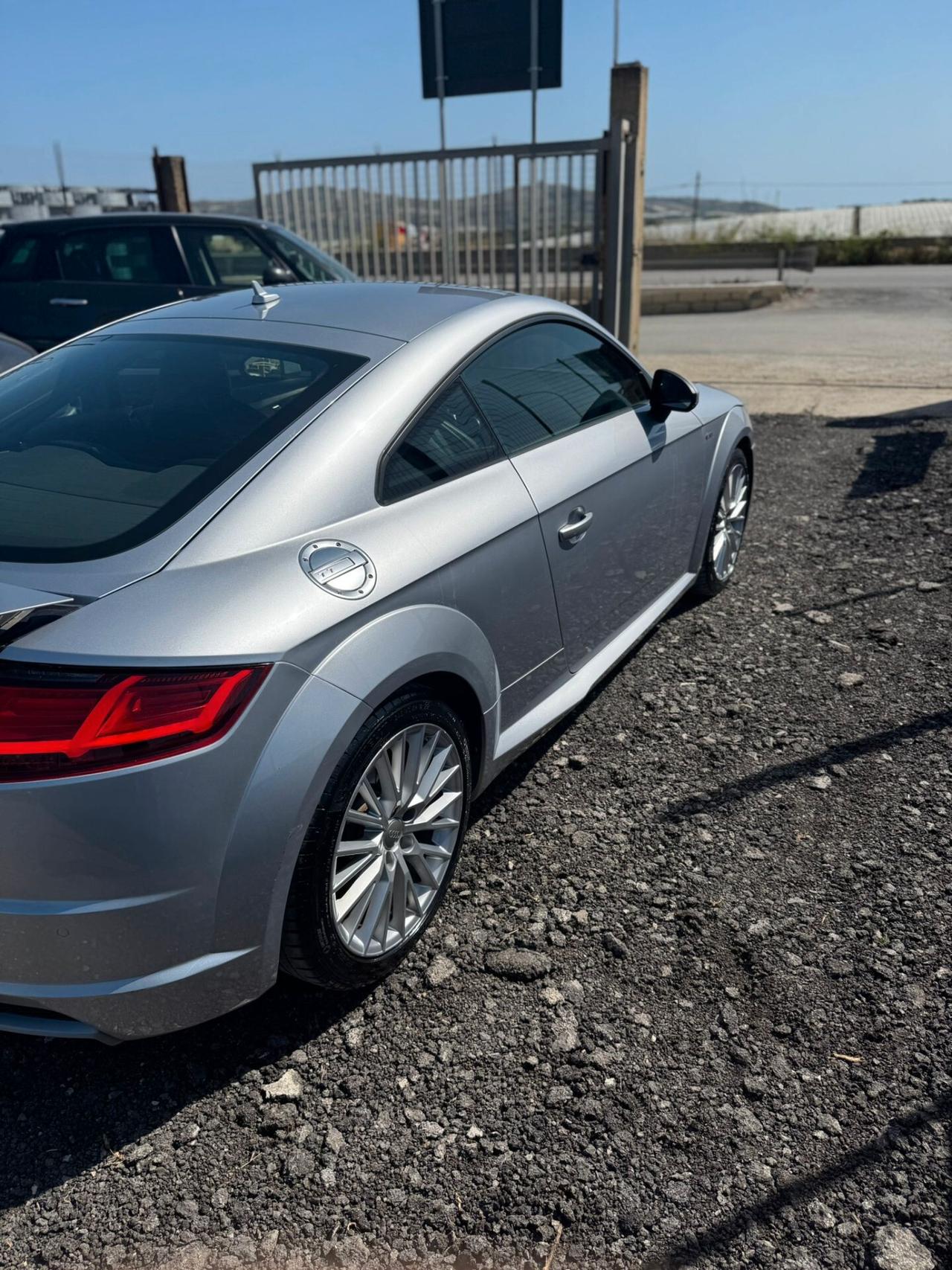 Audi TT Coupé 2.0 TDI ultra S line