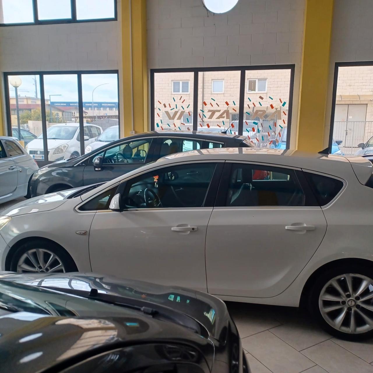 FULL OPTIONAL NEOPATENTATI ASTRA 1.7 TDI