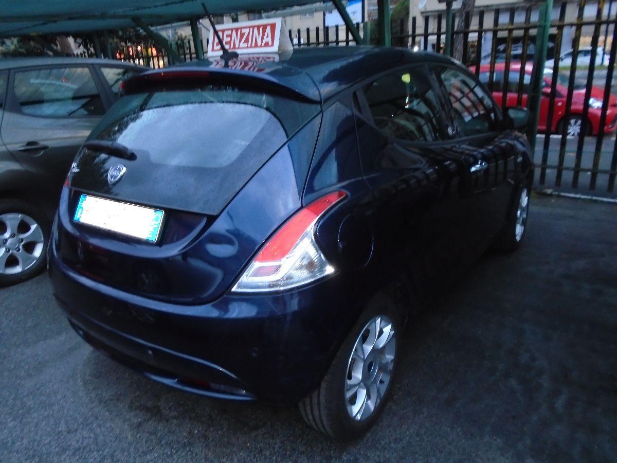 Ypsilon '16 E6 OPEN. EDITION 80000 KM OK NEOP.