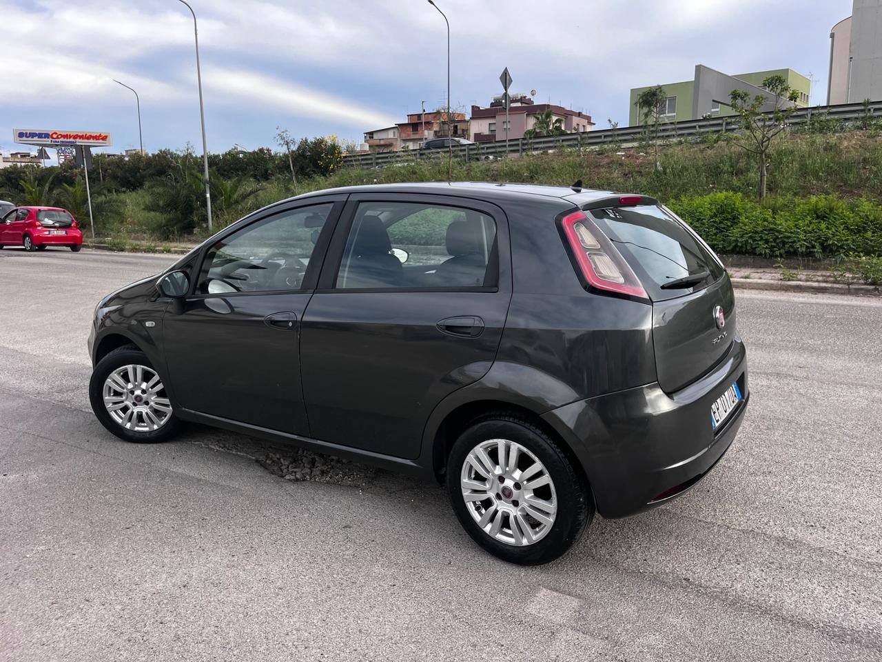 Fiat Grande Punto Easy 2013 1.2 benzina superaccessoriata
