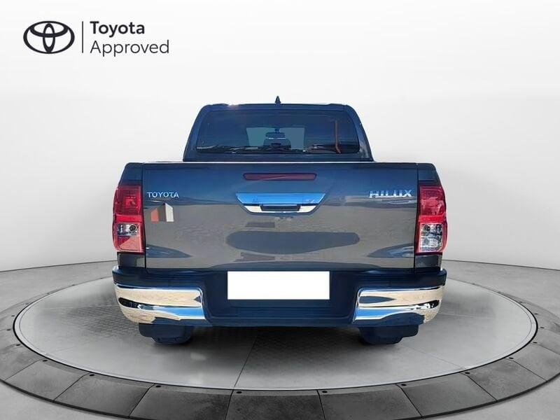 Toyota Hilux 2.4 d-4d C&C 4x4 Lounge