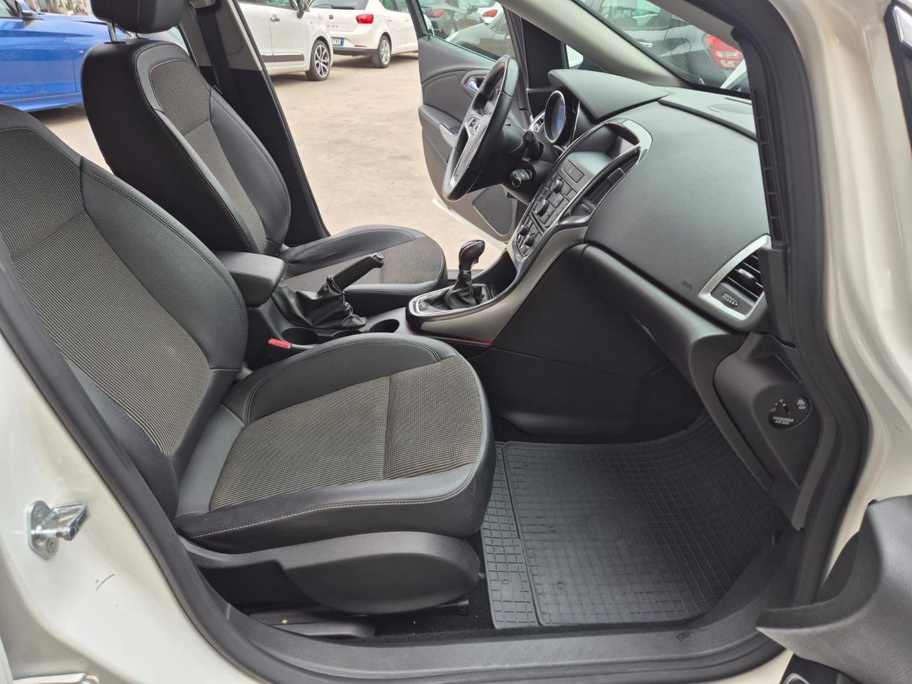Opel Astra 1.7 CDTI 110CV Sports Tourer Cosmo