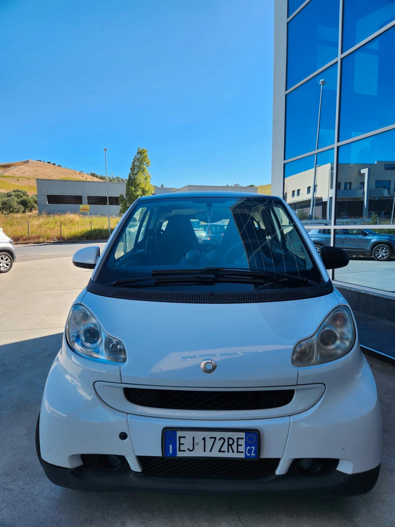 Smart ForTwo 1000 52 kW MHD coupé passion