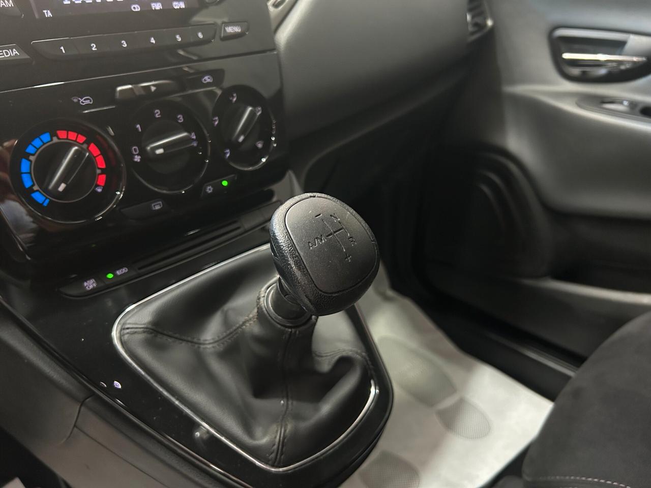 Lancia Ypsilon 0.9 Twinair 85cv DFN Automatica Gold ITALIANA