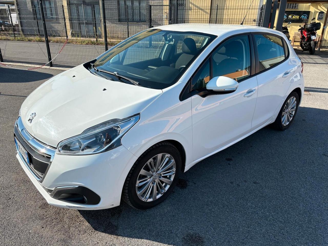 Peugeot 208 1.6 hdi - 2018