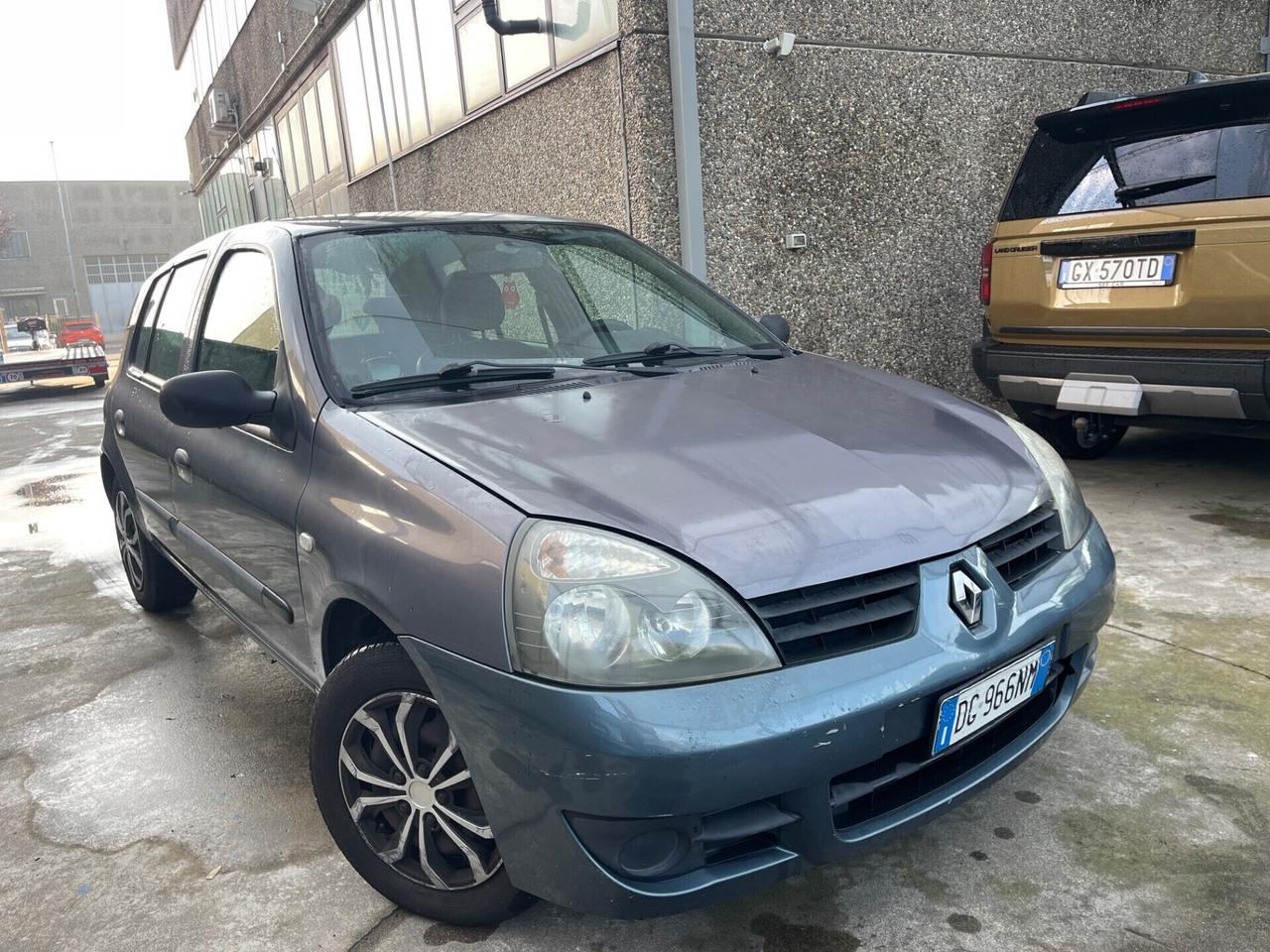 RENAULT CLIO STORIA 1.2 BENZINA EURO4 5P NEOPATENTATI