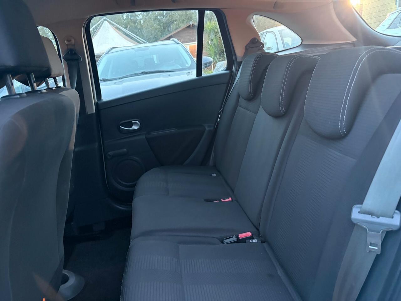 RENAULT CLIO SPORTOUR 1.2 ANNO 2010 75CV 147.000 KM