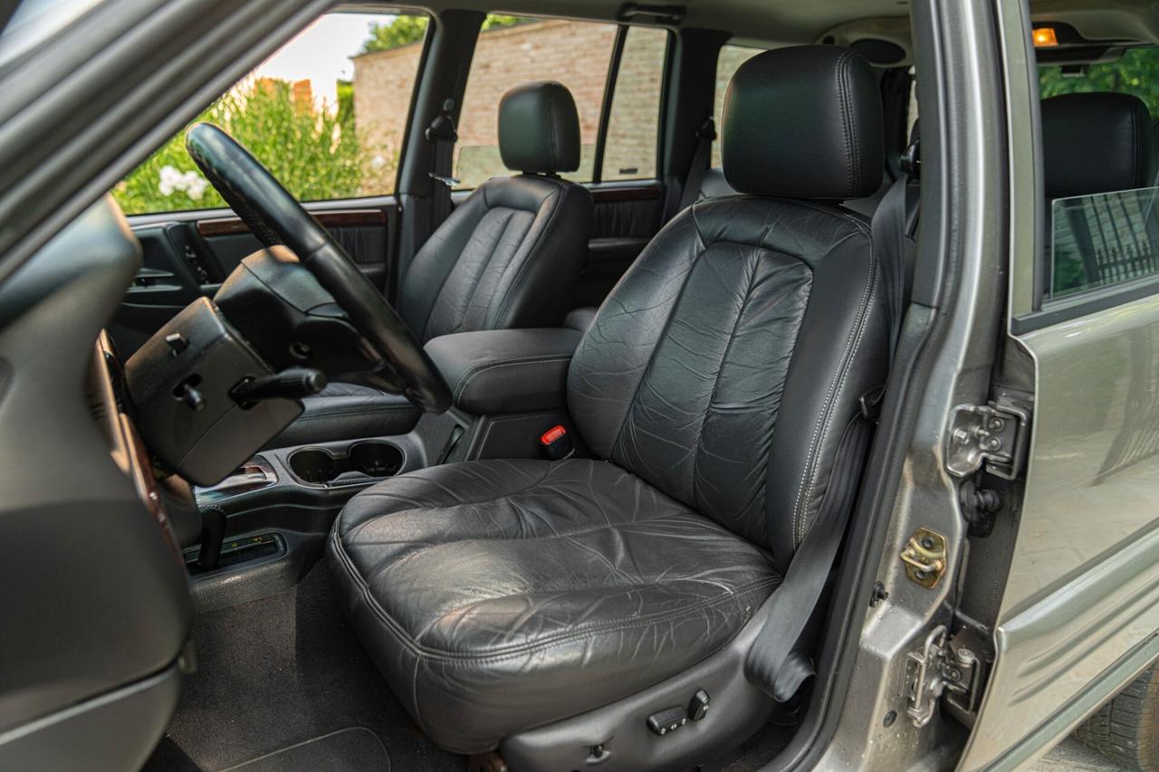 Jeep Grand Cherokee LIMITED LX 5.9 V8 - JEP00027