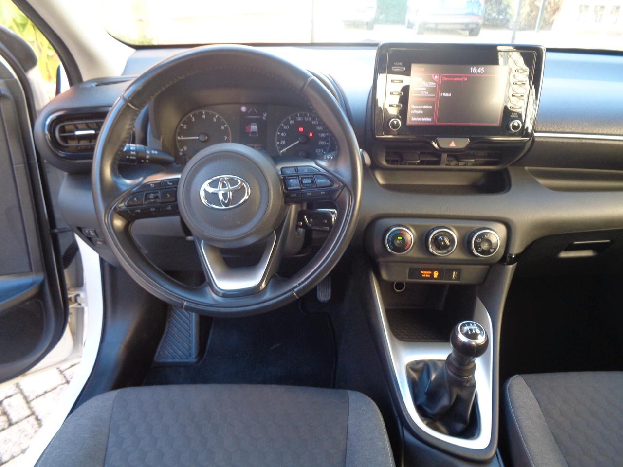 Toyota Yaris 1.0 5 porte Active