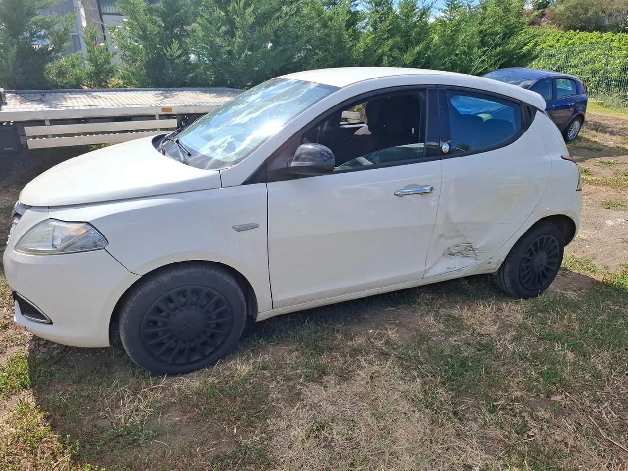 LANCIA YPSILON 1.2 BENZINA GPL ECOCHIC SINISTRATA
