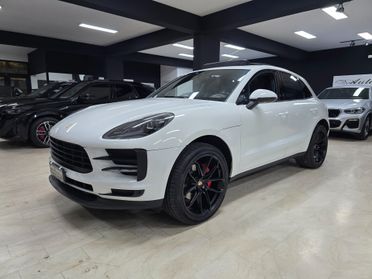 Porsche Macan 2.0 (Tetto-cerchi 21)