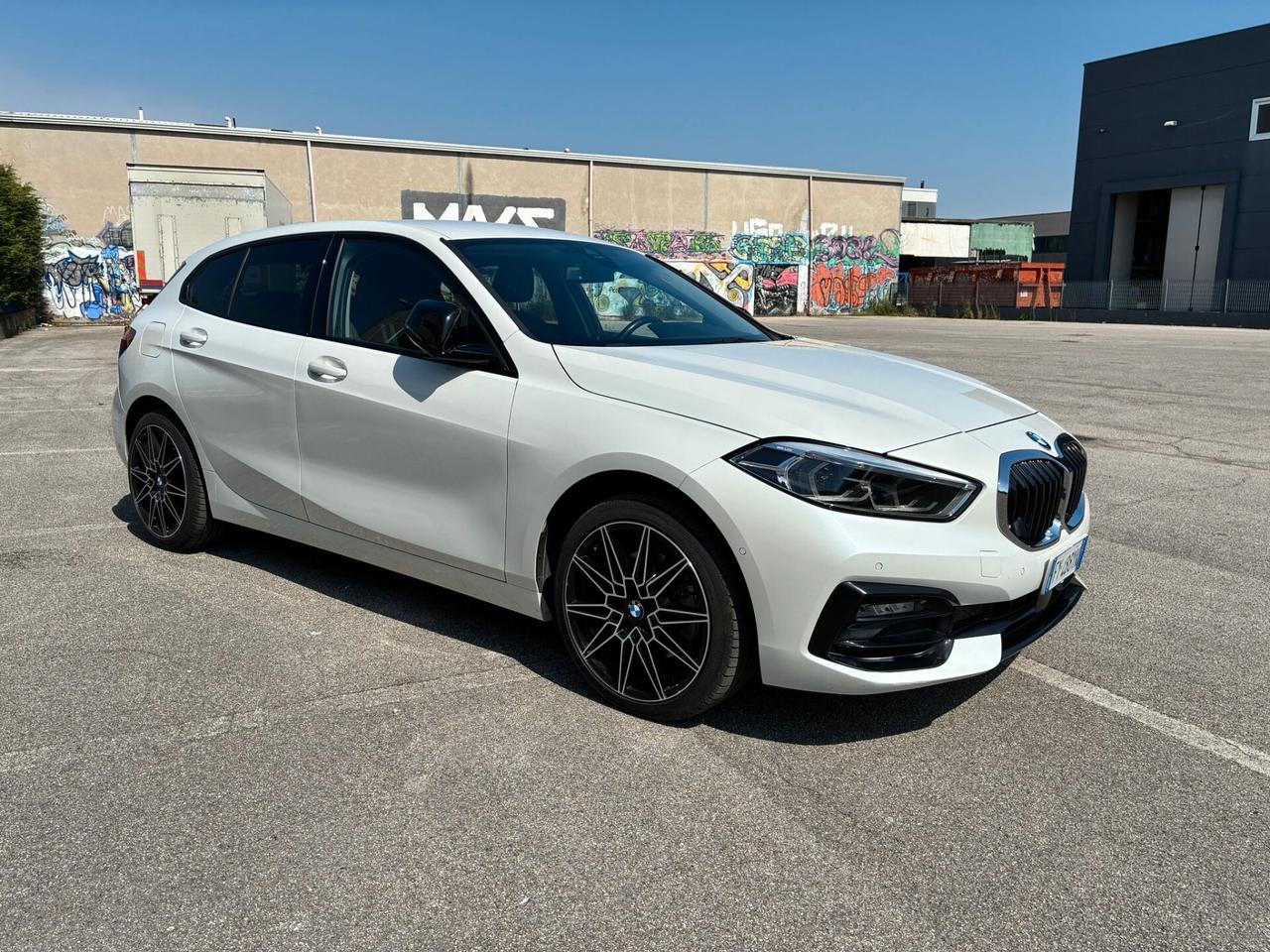 Bmw 118 118i 5p. Sport Aut. - cerchi 19 - nuovo modello