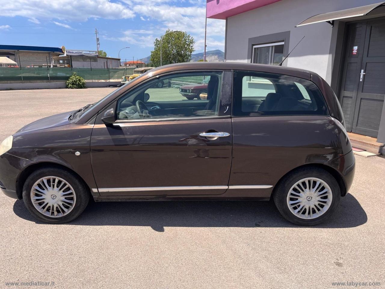 LANCIA Ypsilon 1.3 MJT 75 CV Argento