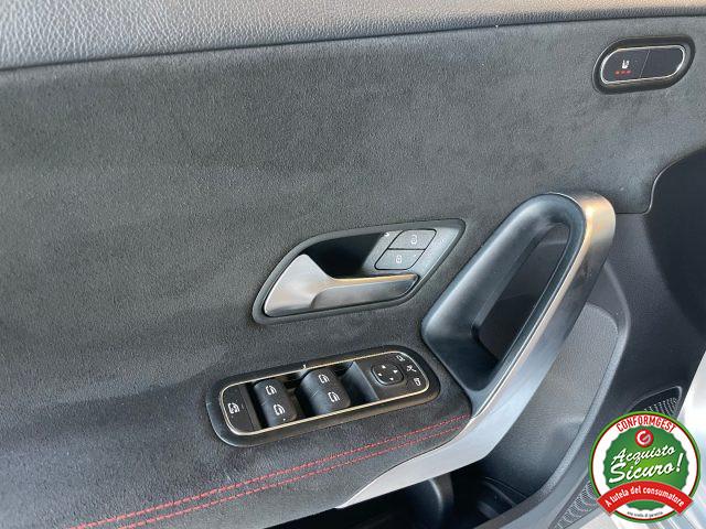 MERCEDES-BENZ A 180 136cv Aut. Premium AMG *TETTO