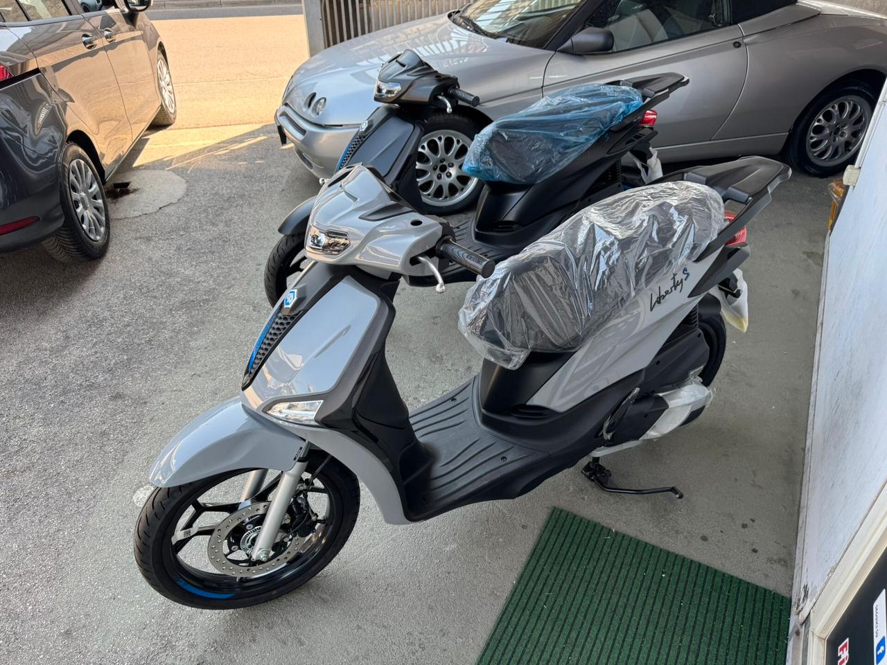 PIAGGIO LIBERTY S 125 RST ABS E5+ FINANZIAMENTO SENZA BUSTA PAGA