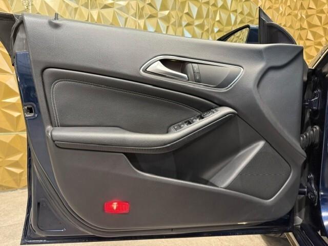 Mercedes-benz CLA 220 d S.W. Automatic Business