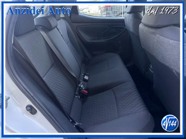 TOYOTA Yaris 1.5 Hybrid 5 porte Business