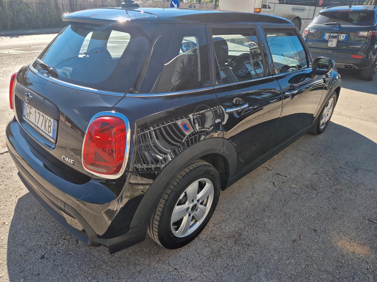 Mini Mini 1.5 One 5 porte FIRST