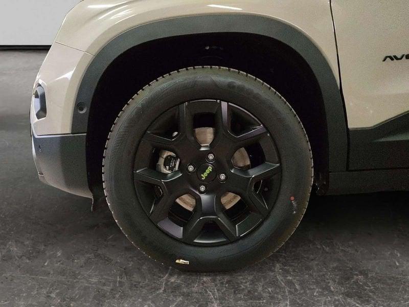 Jeep Avenger 1.2 turbo e-hybrid mhev Overland 4xe 145cv edct6