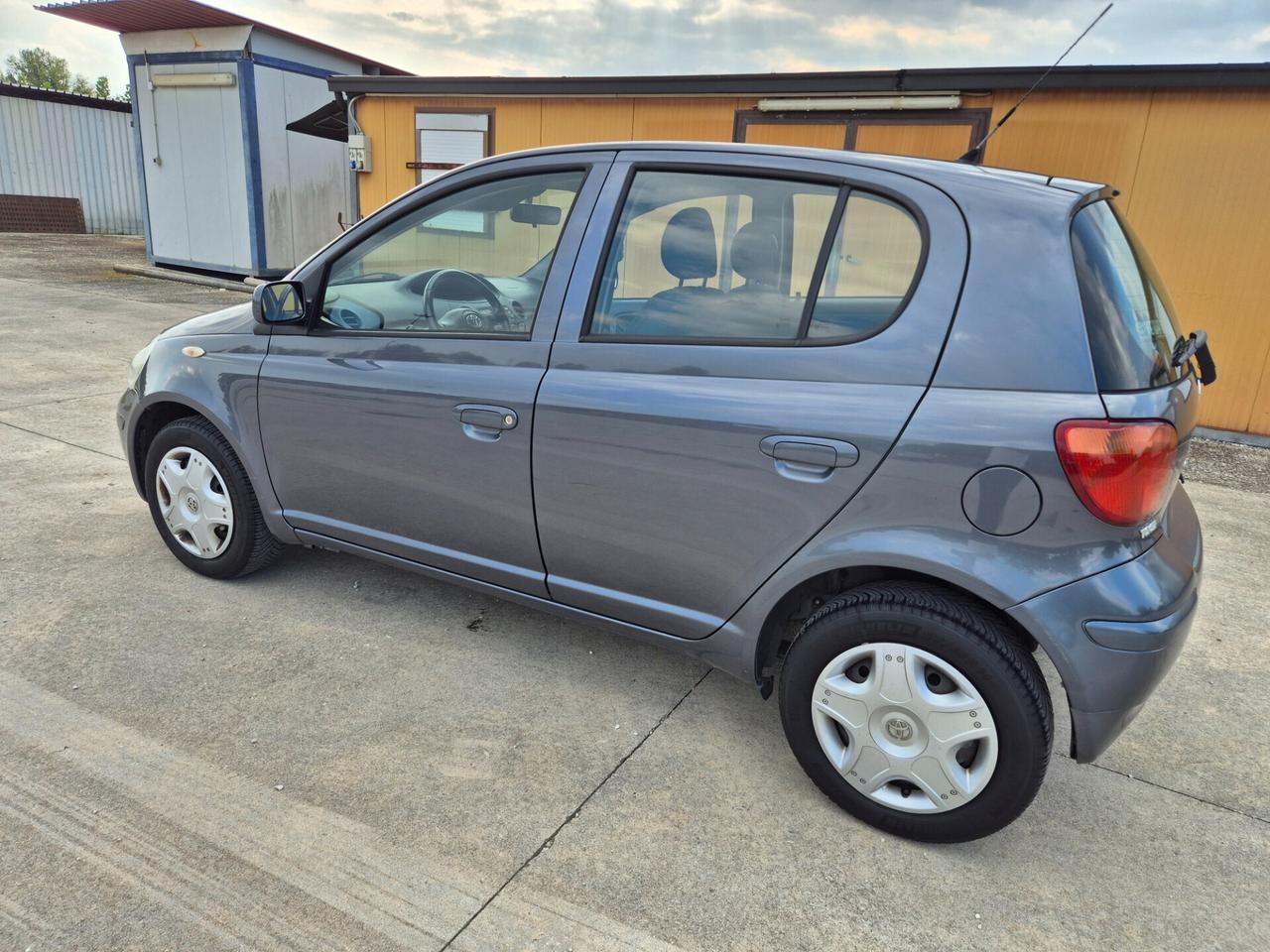 Toyota Yaris 1.0i 16V cat 5 porte Expo