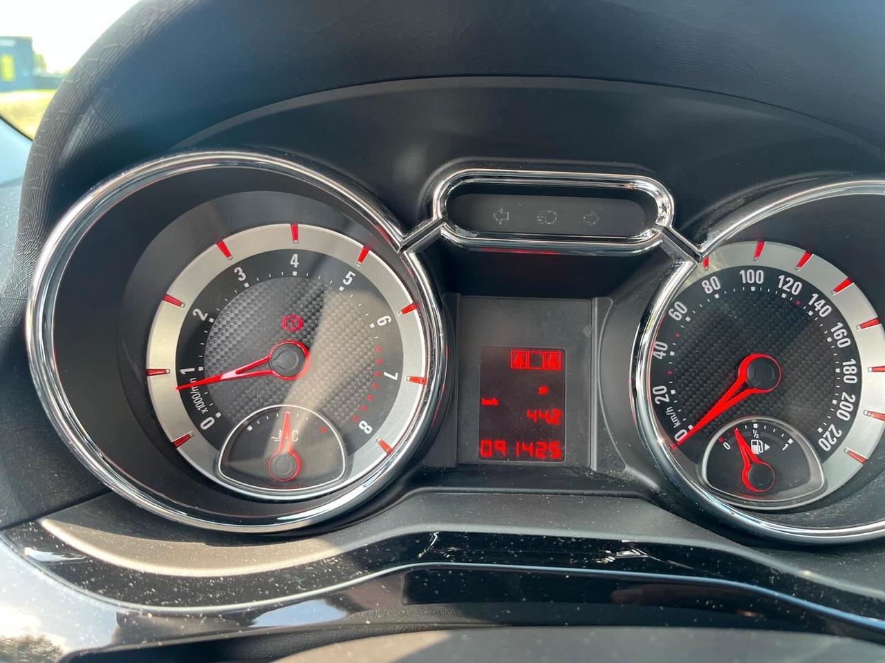 Opel Adam 1.2 70 CV