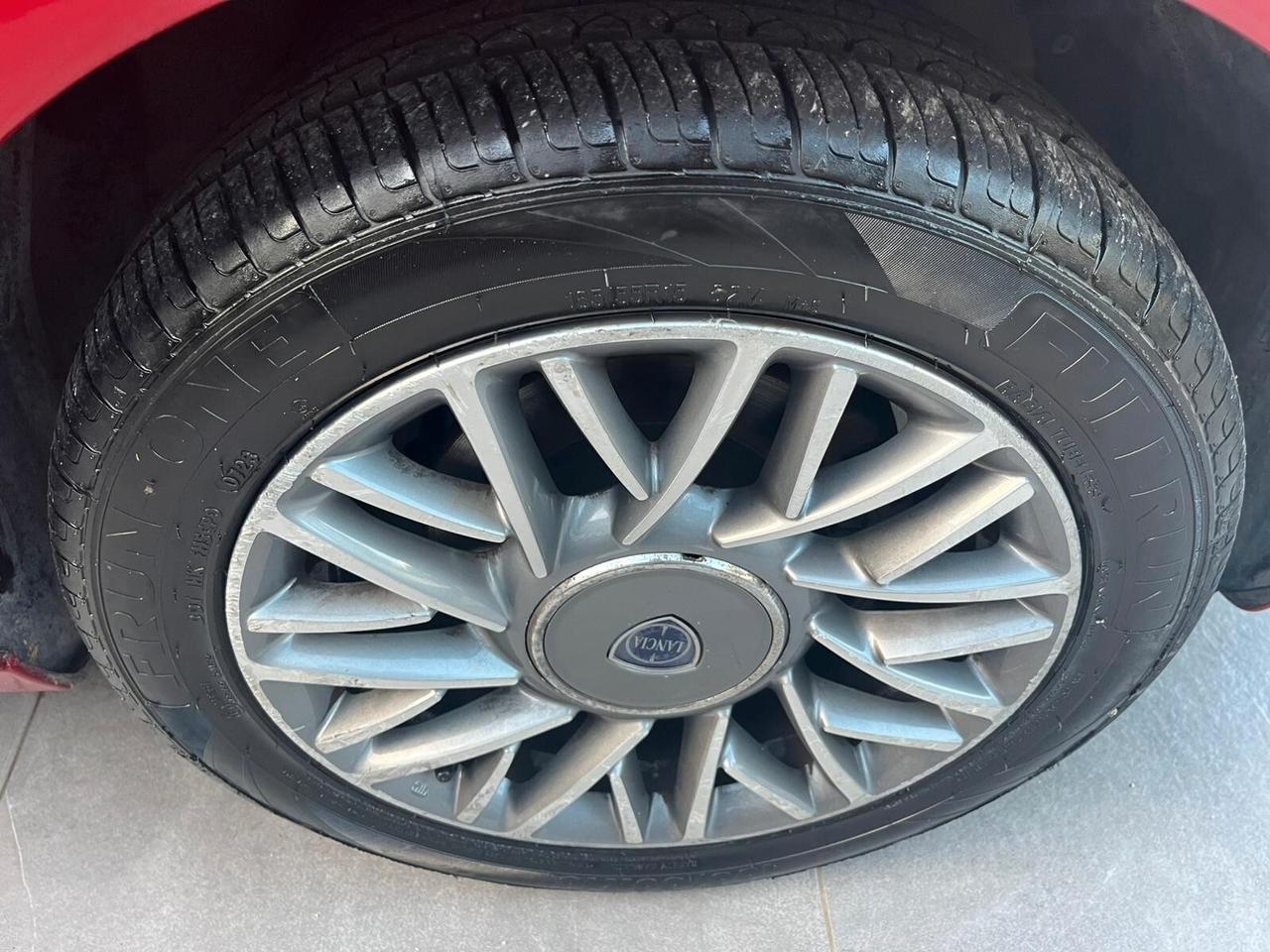 Lancia Ypsilon 1.2 BENZINA E GPL