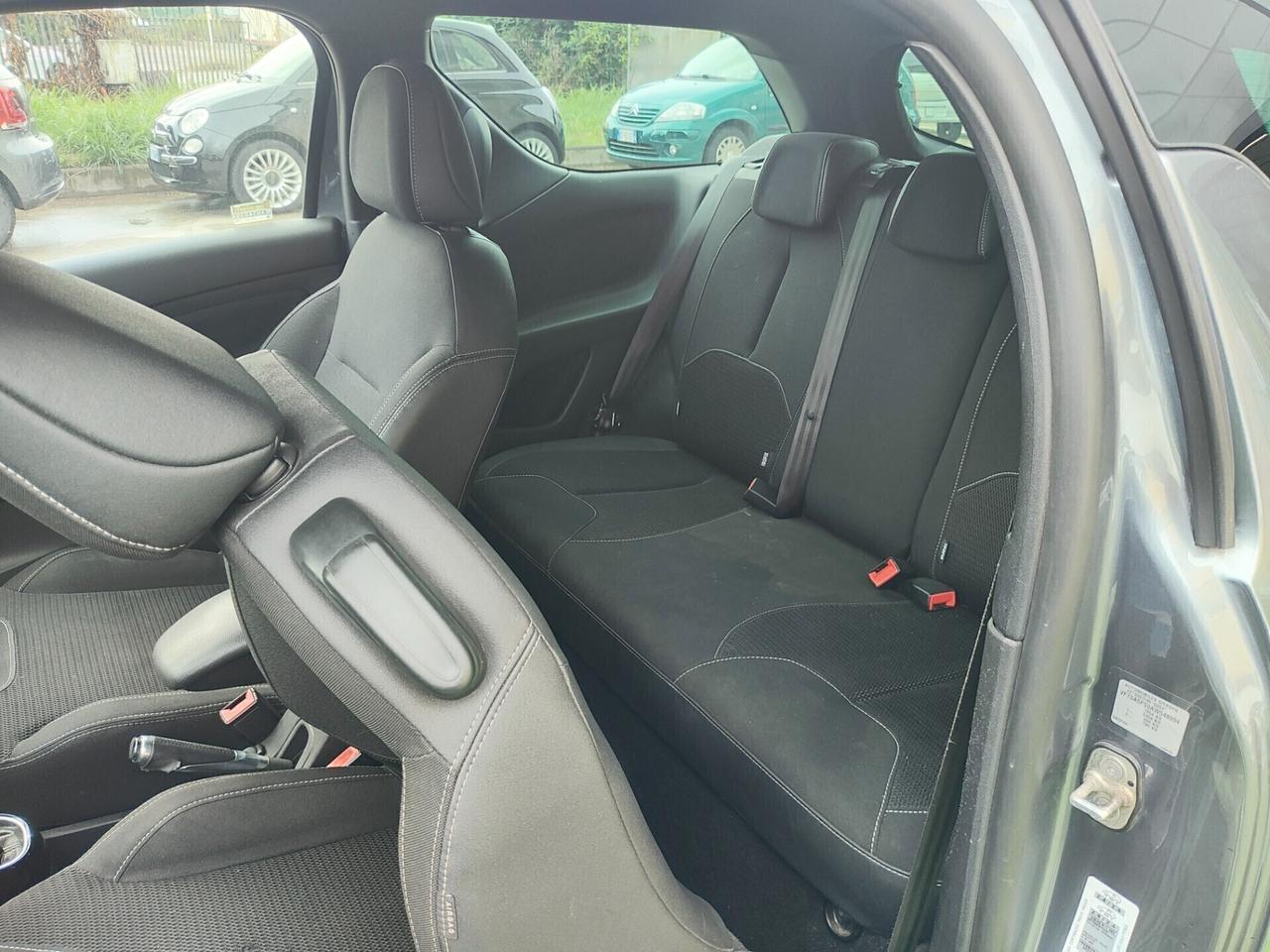 Citroen DS DS3 1.5 SPORT BICOLOR