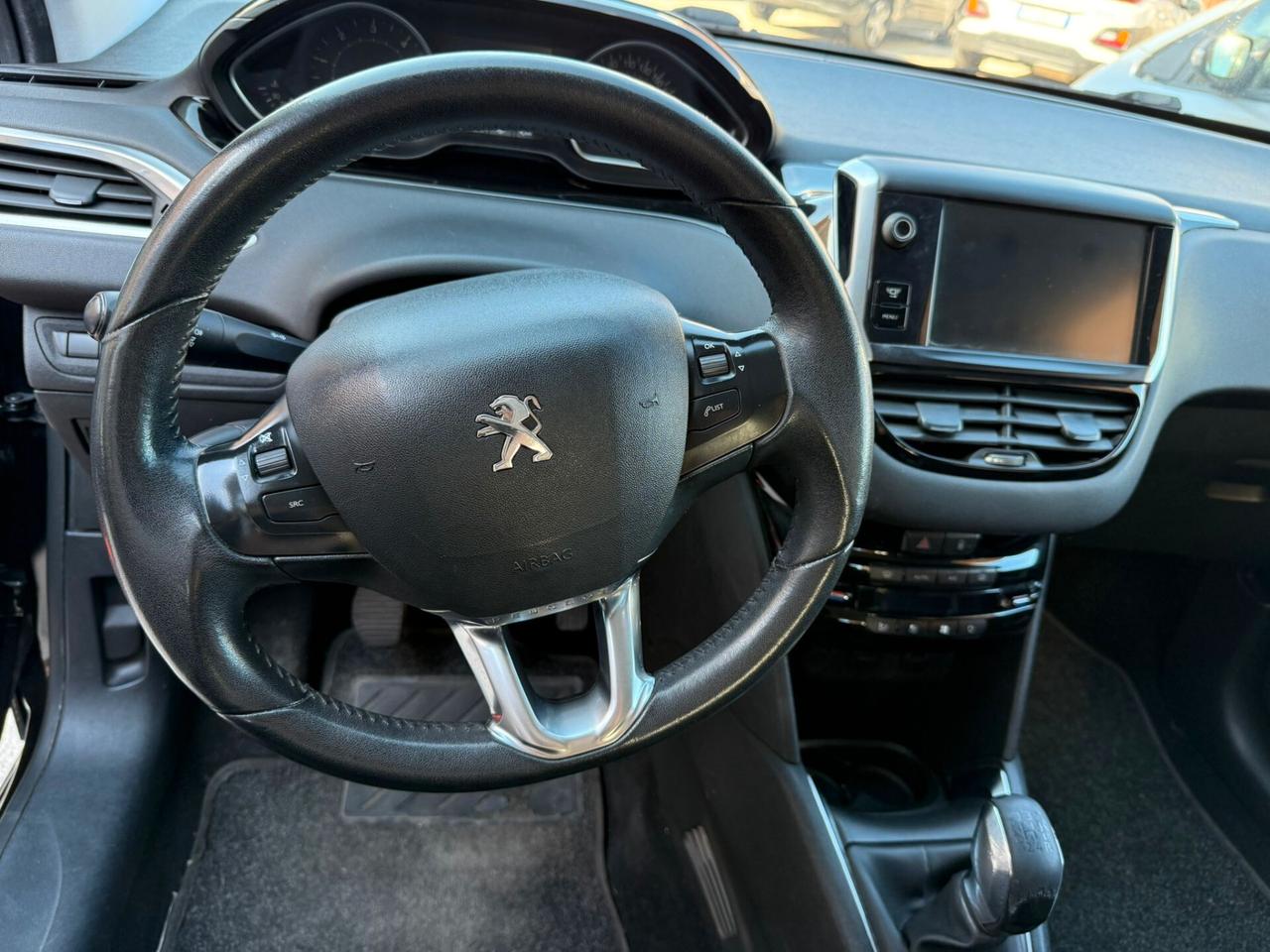 Peugeot 208 1.4 HDi 68 CV 5 porte Allure