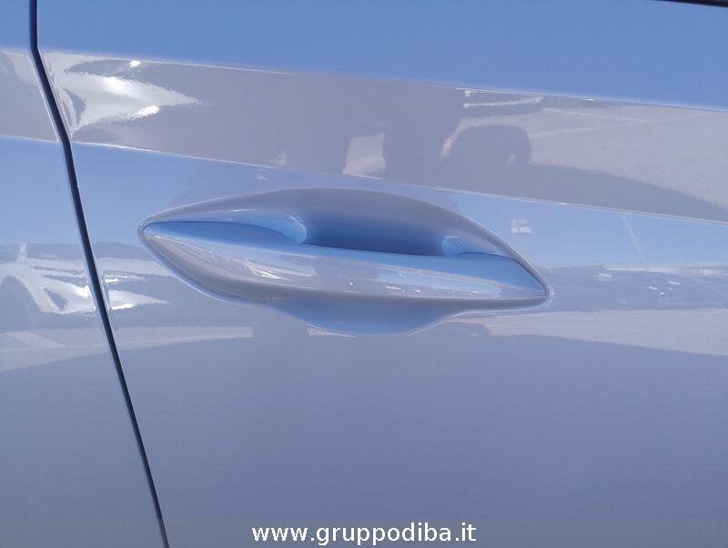 Hyundai i20 1.1 MPI MPI DOHC Petrol 5-speed M/T PE MY25 1.2 GPL MT CONNECTLINE GPL