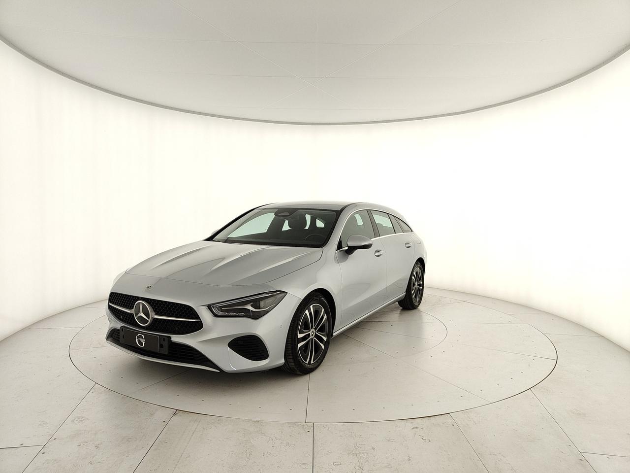 Mercedes-Benz CLA Shooting Brake 180 d Advanced auto