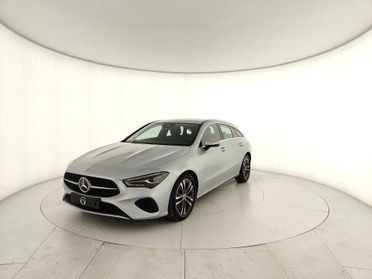 Mercedes-Benz CLA Shooting Brake 180 d Advanced auto