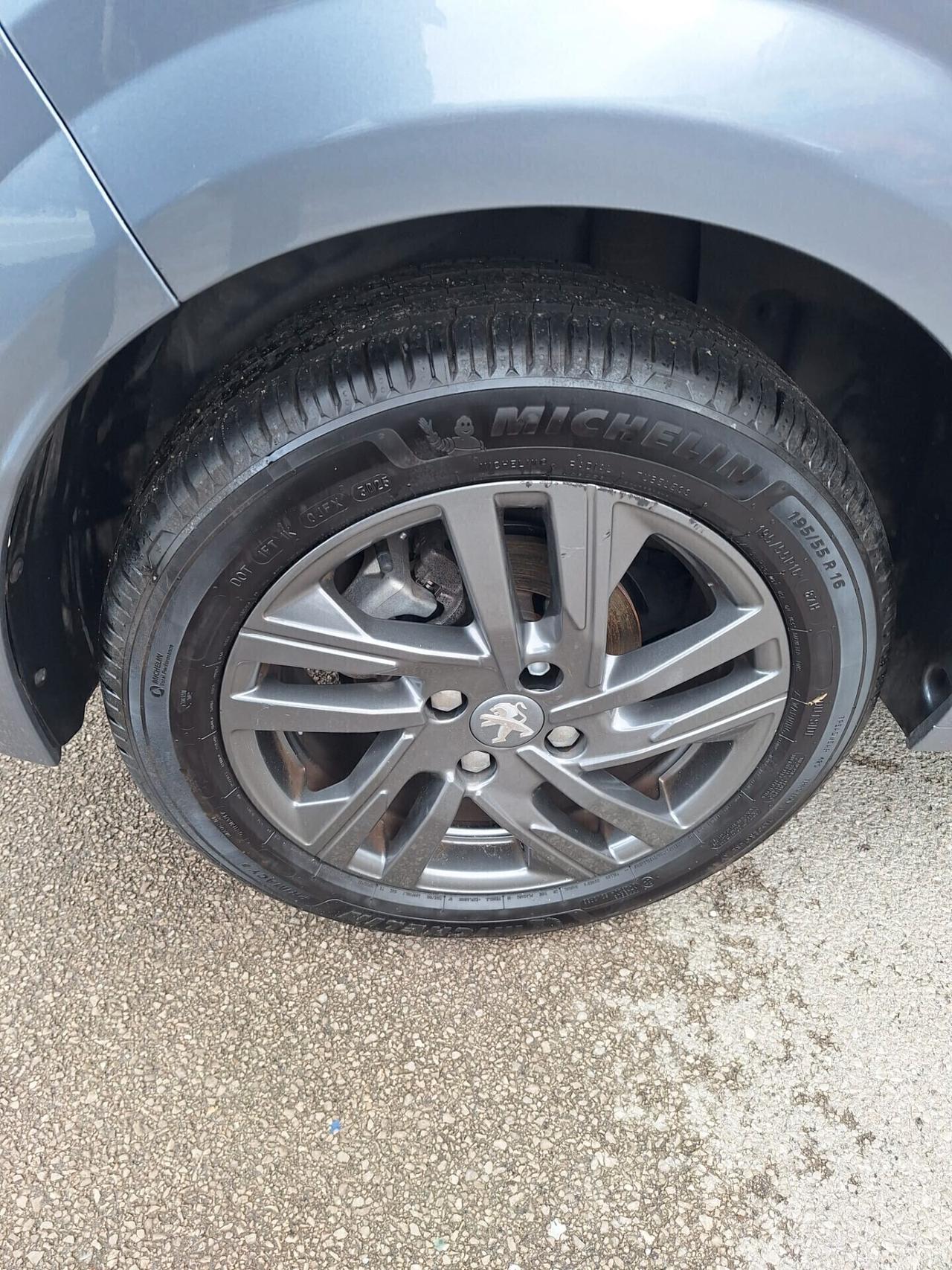 Peugeot 208 BlueHDi 100 Stop&Start 5 porte Allure