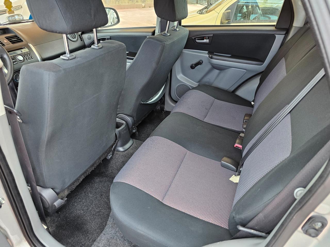 Suzuki SX4 1.6 DDiS 16V Urban Line