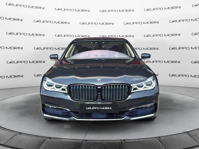 BMW Serie 7 740e Luxury autom.