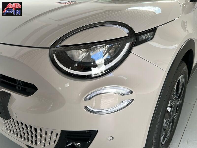 FIAT 600 600 1.2 hybrid La Prima 110cv auto