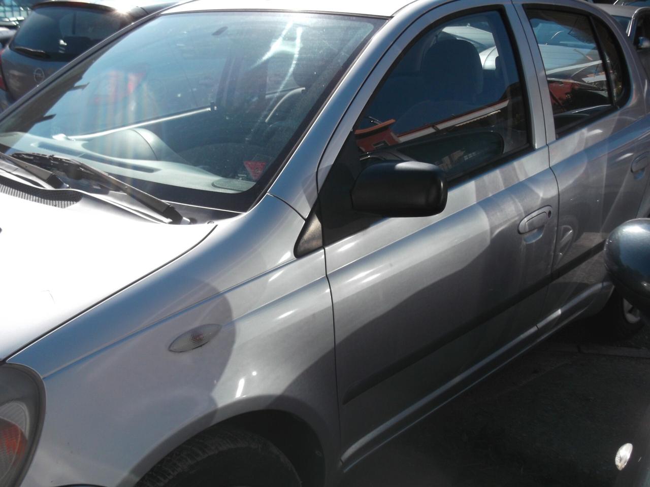 Toyota Yaris 1.0i 16V cat 5 porte aut. Sol - 31