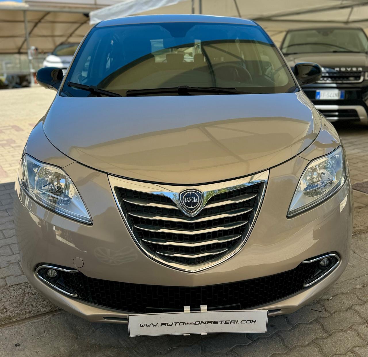 Lancia Ypsilon 0.9 TwinAir 85 CV 5 porte S&S DFN Gold