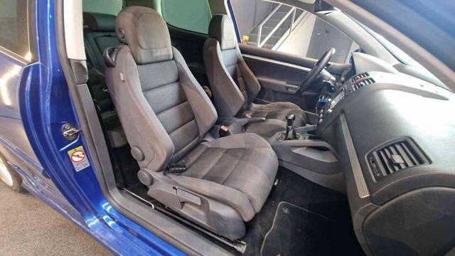 VOLKSWAGEN Golf 3.2 VR6 4mot. 3p. R32 MANUALE!