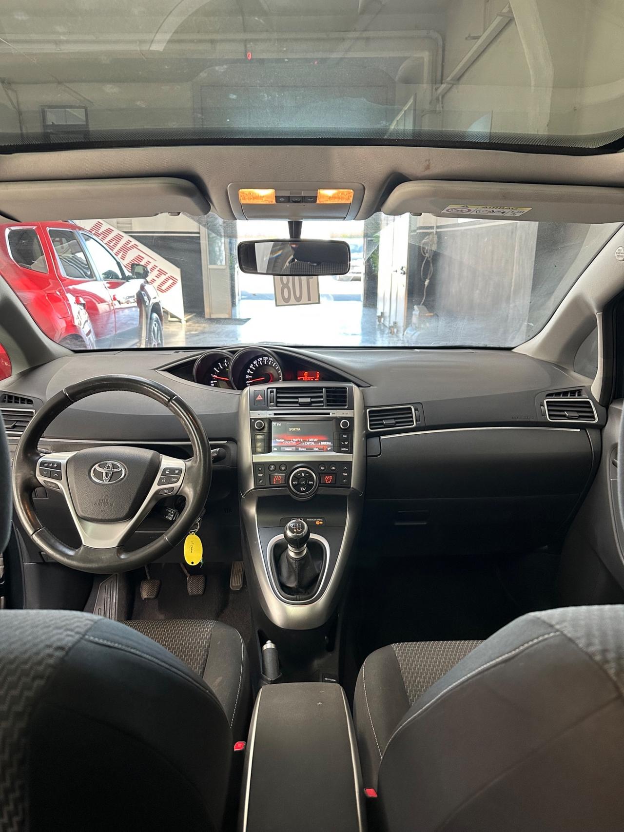 Toyota Verso 1.6 D-4D euro6B FULL OPTIONAL – 68.000 KM – TETTO PANORAMICO – PARI AL NUOVO 1proprietario