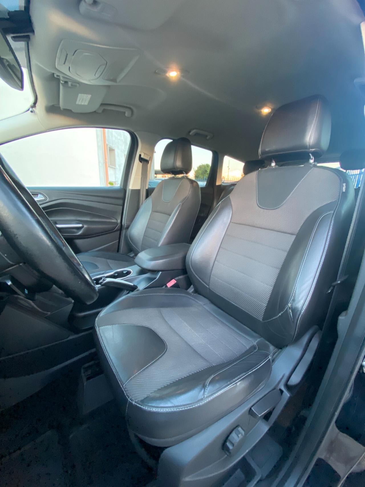 Ford Kuga 2.0 TDCI 4WD Titanium CAMBIO AUTOMATICO NUOVO