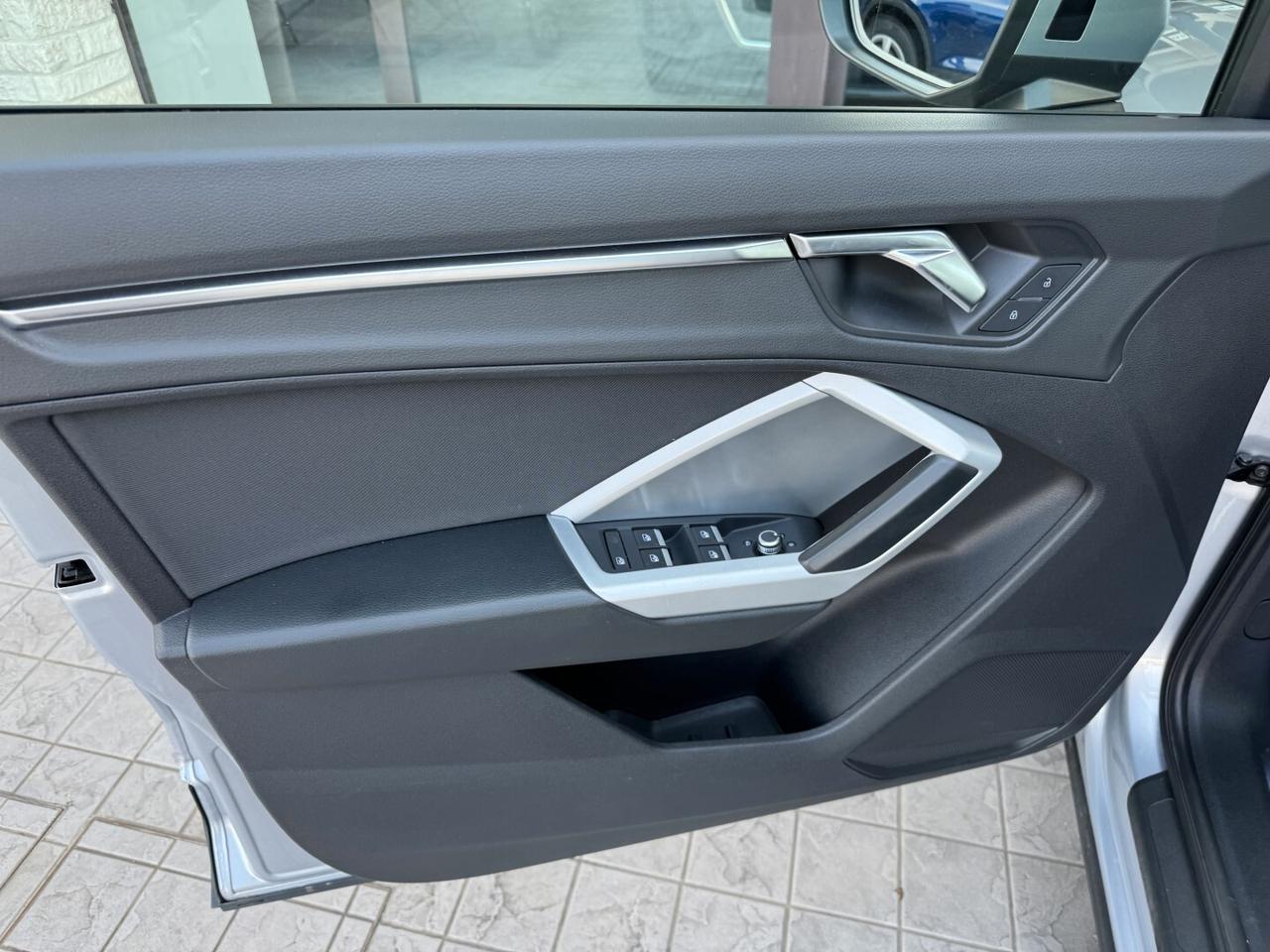 Audi Q3 35 2.0 Tdi Business Quattro S-Tronic