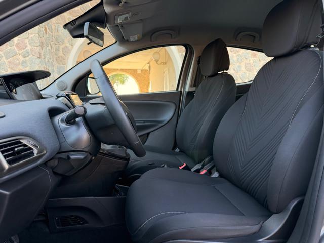 LANCIA Ypsilon GOLD+NAVI CARPLAY+SENSORI+LED